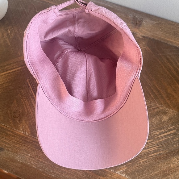 Lululemon hat main image 4